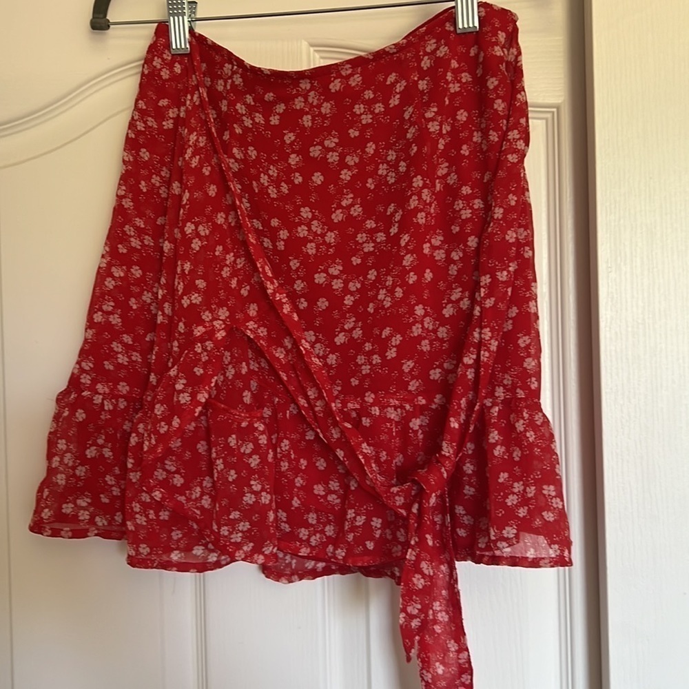 Abercrombie and Fitch Dainty Wrap Lined Skirt - Like New - Small